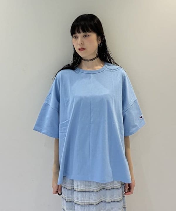 りかちょび/岸本梨佳さんの「【別注】BRIEFING / ミリタリー キット バッグ」を使ったコーディネート