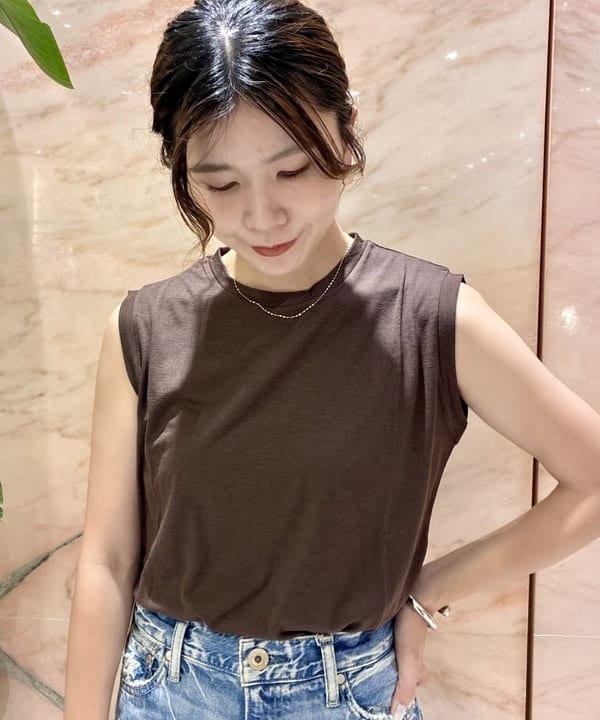 AONO SHIKAMAさんの「BEAMS WOMEN｜ウォッシャブル ウール ノースリーブ Tシャツ」を使ったコーディネート