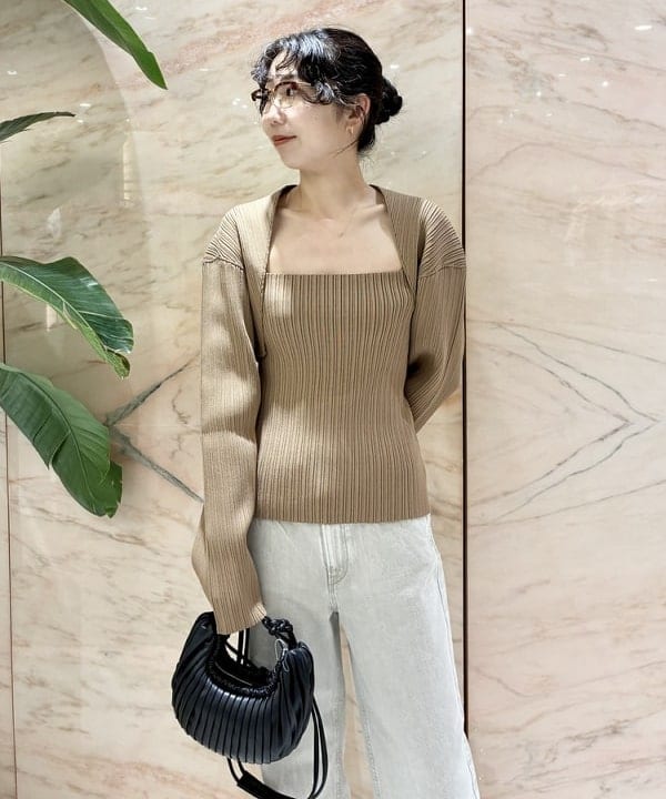 中丸　栞さんの「BEAMS WOMEN｜BOGKI / リブル クロス ボディ バッグ」を使ったコーディネート
