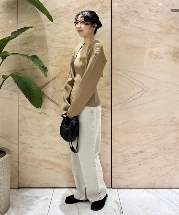 中丸　栞さんの「BEAMS WOMEN｜BOGKI / リブル クロス ボディ バッグ」を使ったコーディネート