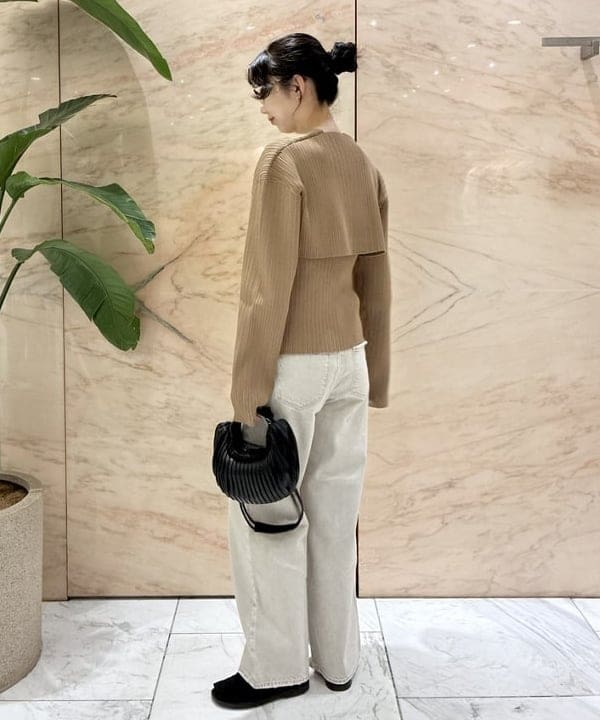 中丸　栞さんの「BEAMS WOMEN｜BOGKI / リブル クロス ボディ バッグ」を使ったコーディネート