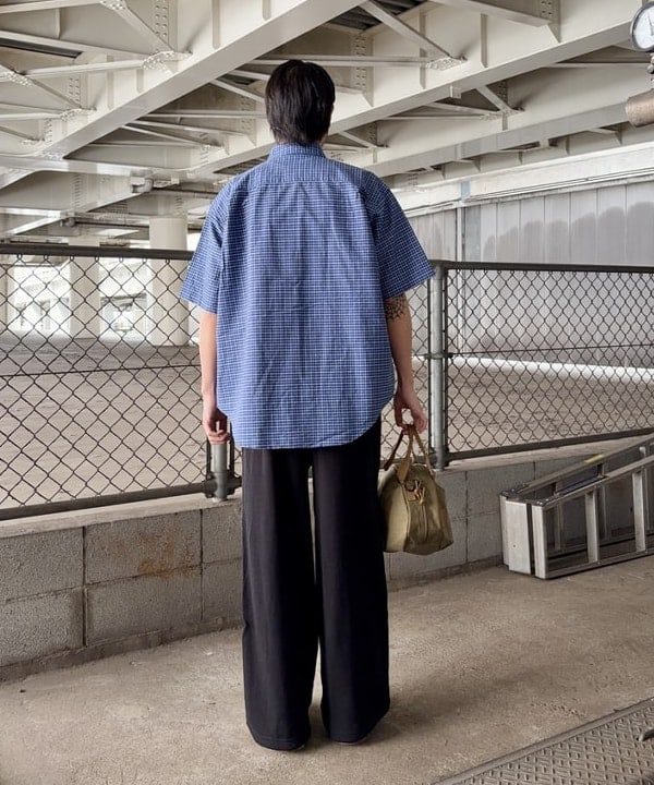 高遠 恒巳さんの「BEAMS WOMEN｜オックスフォード ボタンダウンシャツ 5分丈【ワイドフィット】」を使ったコーディネート