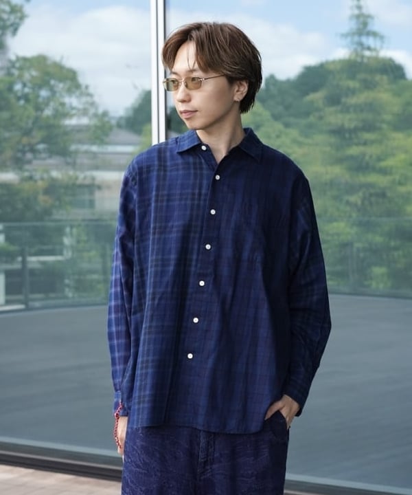 SUDOさんの「BEAMS｜【別注】ISLAND SLIPPER / レザー トング サンダル｜シンプル｜モノトーン」を使ったコーディネート