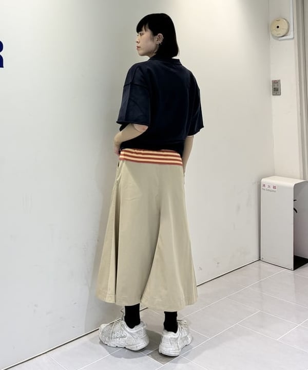 りかちょび/岸本梨佳さんの「BEAMS WOMEN｜チノ スカート」を使ったコーディネート
