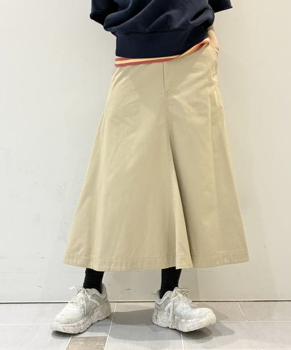 りかちょび/岸本梨佳さんの「BEAMS WOMEN｜チノ スカート」を使ったコーディネート