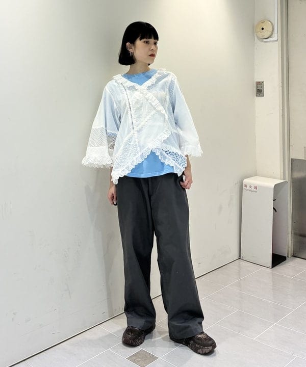 りかちょび/岸本梨佳さんの「BEAMS WOMEN｜【別注】SCREEN STARS / ロゴ プリント ショートスリーブ」を使ったコーディネート