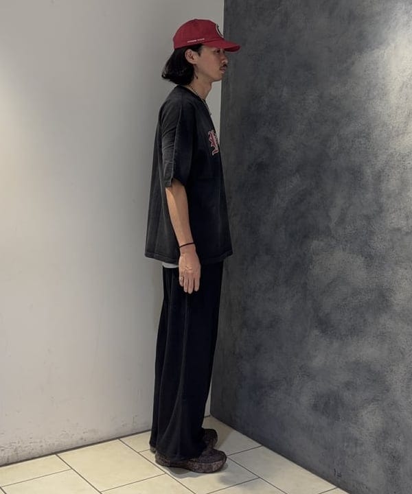 植木 竜也さんの「BEAMS WOMEN｜スーベニア Tシャツ【ワイドフィット】」を使ったコーディネート