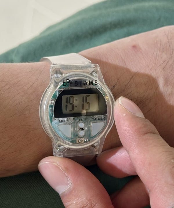 BAKU(東江 漠)さんの「BEAMS WOMEN｜"BEAMS TALKING SERIES" TALKING WATCH Japanese」を使ったコーディネート