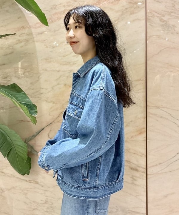中丸　栞さんの「BEAMS WOMEN｜AK+1 / レイヤード リブ タンクトップ」を使ったコーディネート