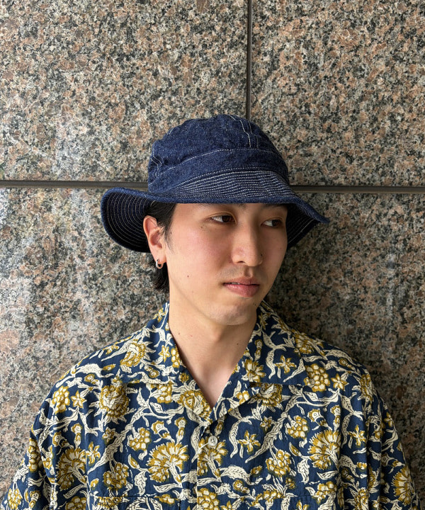 深澤 琥太郎さんの「BEAMS WOMEN｜Open Collar Block Print ①」を使ったコーディネート