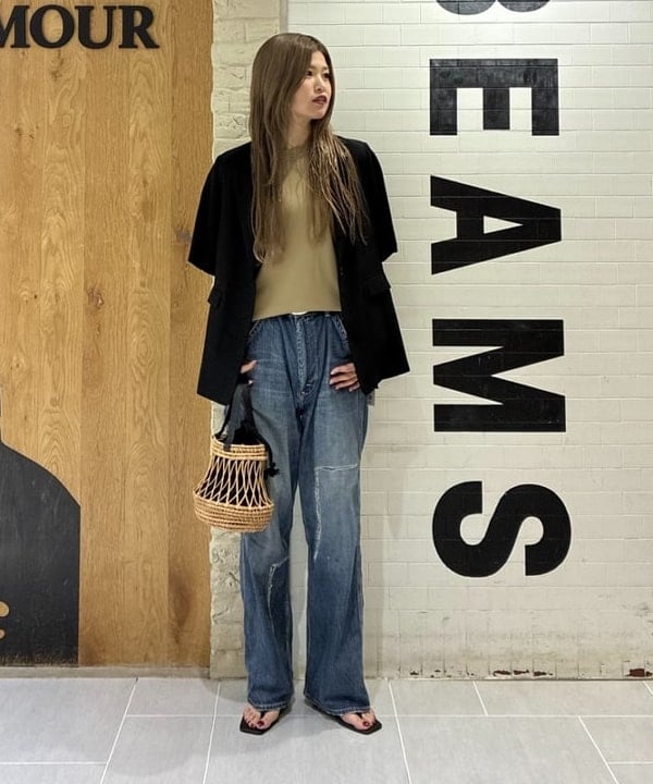 CHIHIROさんの「BEAMS WOMEN｜【別注】スタイリスト佐藤佳菜子 &times; SLOANE / リブ クルーネック フレンチスリーブ トップス」を使ったコーディネート
