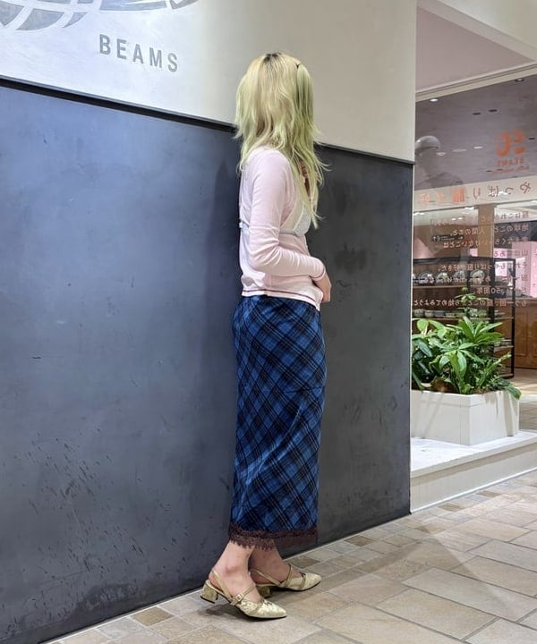 はっとりさんの「BEAMS WOMEN｜ベロア プリント レース ヘム スカート」を使ったコーディネート