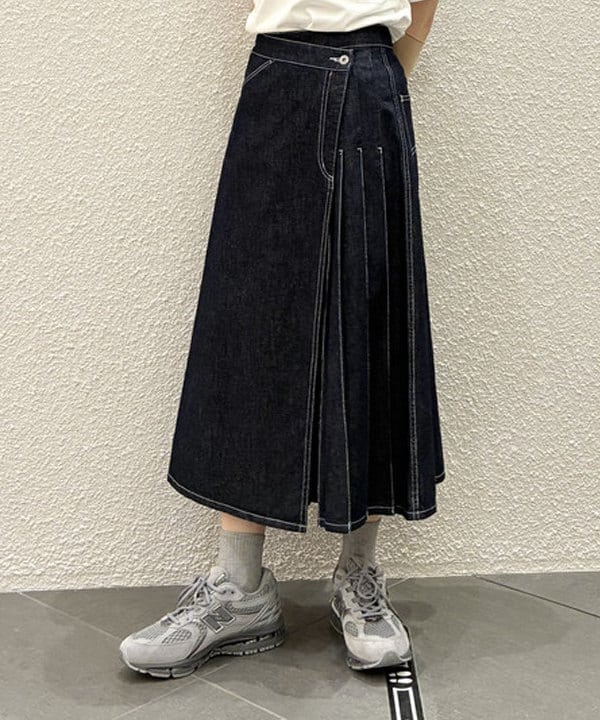 りかちょび/岸本梨佳さんの「BEAMS WOMEN｜ボーイ ビッグ タータン ワンピース」を使ったコーディネート