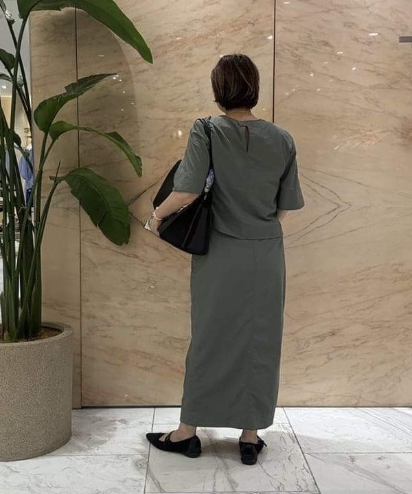 塚越 有紀さんの「BEAMS WOMEN｜エディター東原妙子 &times; Demi-Luxe BEAMS / ライトウェイト スカート」を使ったコーディネート