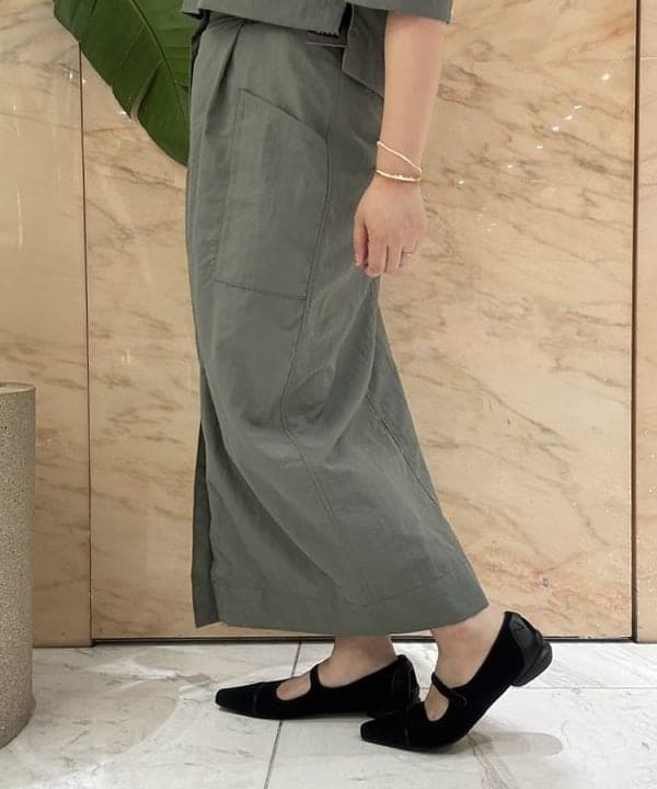 塚越 有紀さんの「BEAMS WOMEN｜エディター東原妙子 &times; Demi-Luxe BEAMS / ライトウェイト スカート」を使ったコーディネート