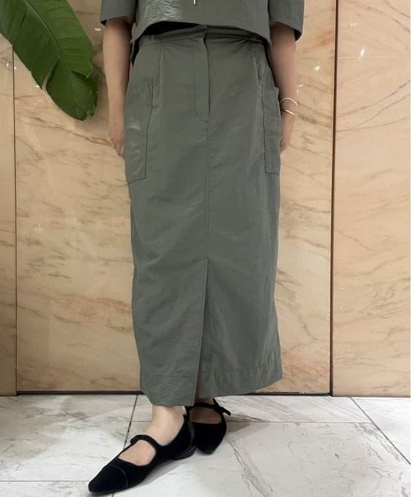 塚越 有紀さんの「BEAMS WOMEN｜エディター東原妙子 &times; Demi-Luxe BEAMS / ライトウェイト スカート」を使ったコーディネート
