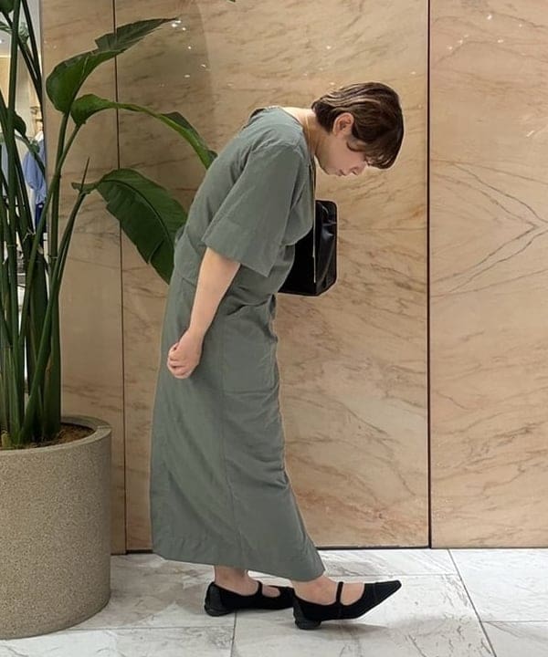 塚越 有紀さんの「BEAMS WOMEN｜エディター東原妙子 &times; Demi-Luxe BEAMS / ライトウェイト スカート」を使ったコーディネート