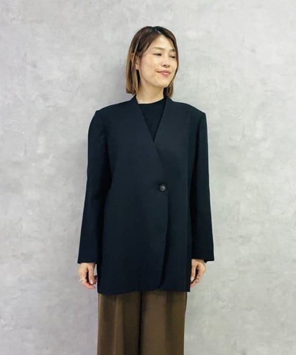 岩沢 珠代さんの「BEAMS WOMEN｜ラペルレス オーバー ジャケット」を使ったコーディネート