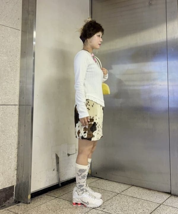 アンさんの「BEAMS WOMEN｜フェイクファー ミニ スカート」を使ったコーディネート