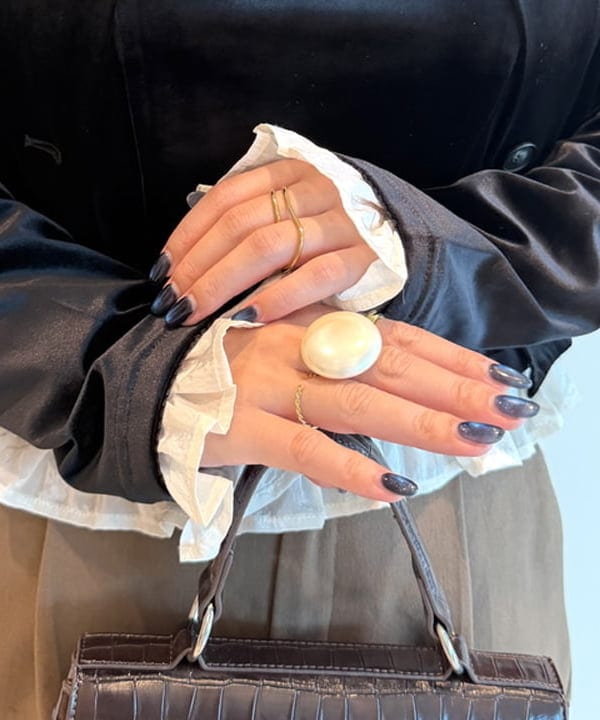 松本 佳菜子さんの「BEAMS WOMEN｜クロコ フラップ バッグ」を使ったコーディネート