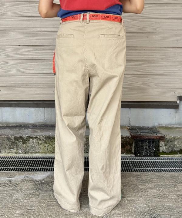 MATSUMOTO AMIさんの「BEAMS WOMEN｜12ゲージ BB エンブロイダリー カーディガン 26FW」を使ったコーディネート