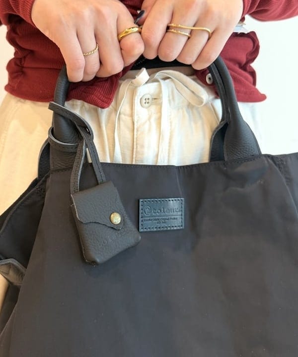 松本 佳菜子さんの「BEAMS WOMEN｜toleur / ポリエステル 2way トートバッグ 2 」を使ったコーディネート