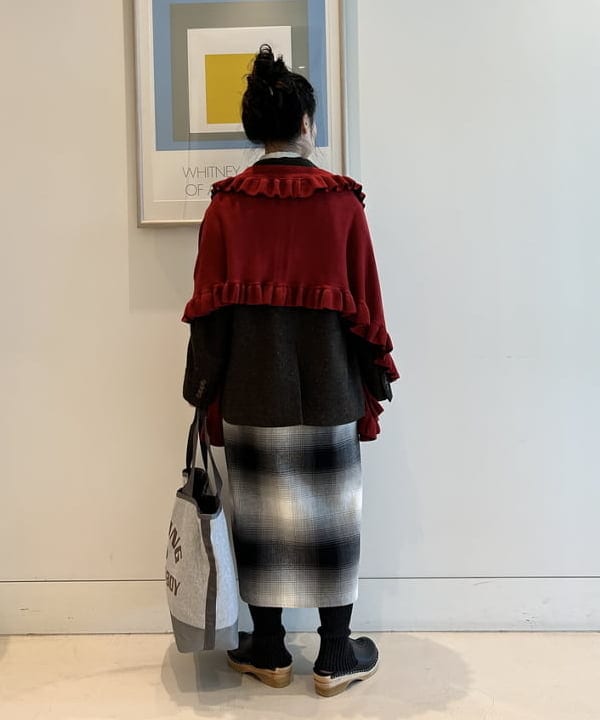 清水 彩乃さんの「BEAMS WOMEN｜ビッグ チェック ワンピース」を使ったコーディネート