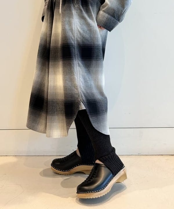 清水 彩乃さんの「BEAMS WOMEN｜ビッグ チェック ワンピース」を使ったコーディネート