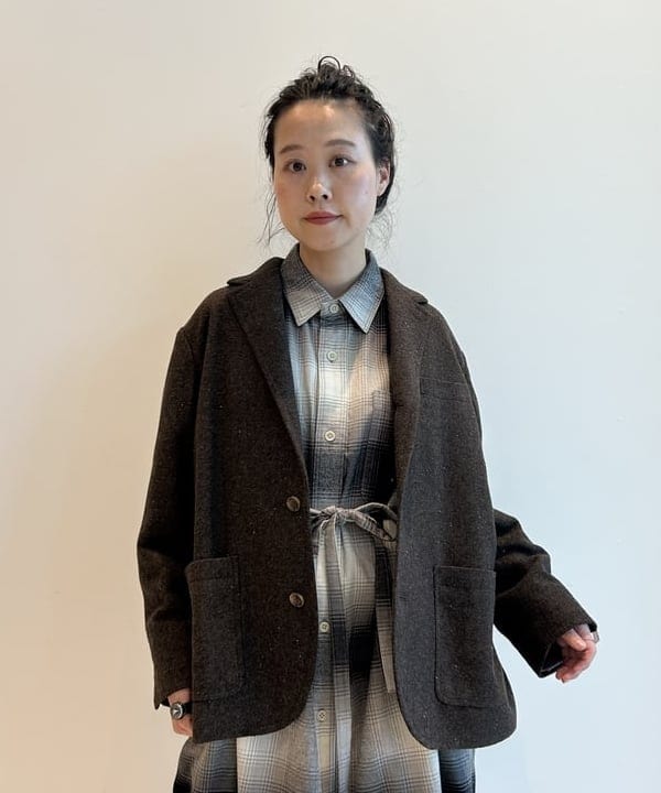清水 彩乃さんの「BEAMS WOMEN｜ビッグ チェック ワンピース」を使ったコーディネート