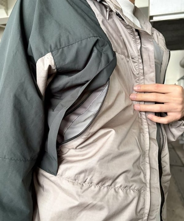 高遠 恒巳さんの「BEAMS WOMEN｜【別注】THE NORTH FACE PURPLE LABEL / マウンテン ウインド パーカ」を使ったコーディネート