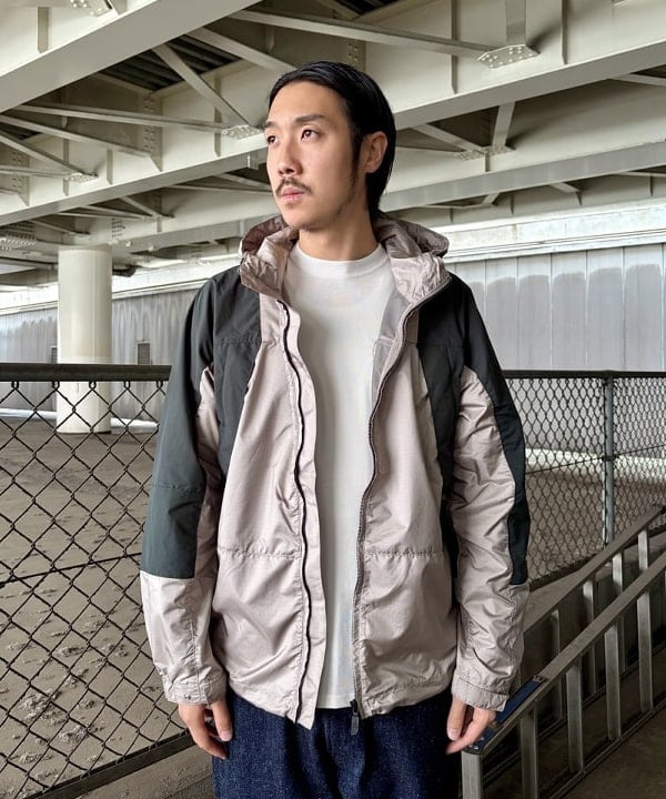 高遠 恒巳さんの「BEAMS WOMEN｜【別注】THE NORTH FACE PURPLE LABEL / マウンテン ウインド パーカ」を使ったコーディネート