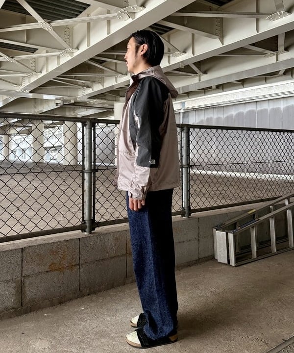 高遠 恒巳さんの「BEAMS WOMEN｜【別注】THE NORTH FACE PURPLE LABEL / マウンテン ウインド パーカ」を使ったコーディネート