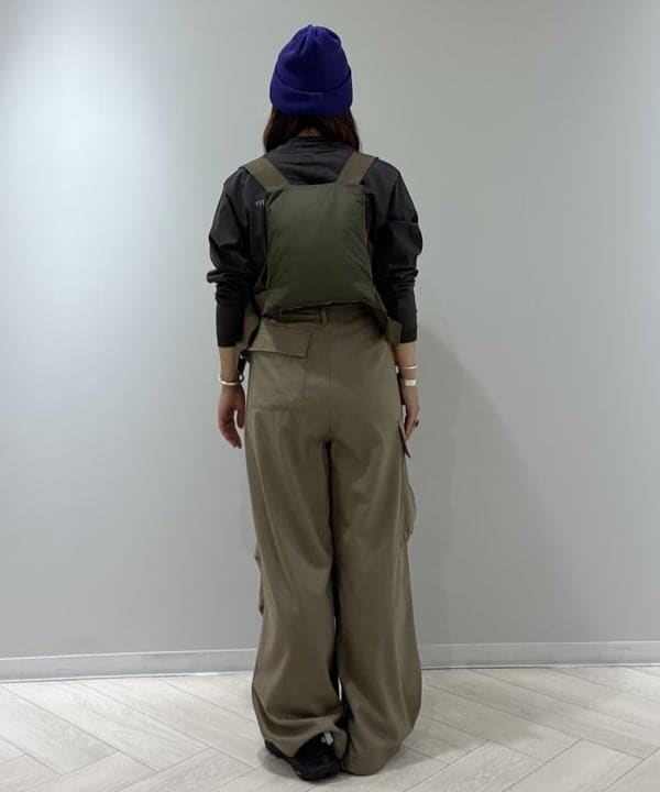 サイトウ　トモミさんの「BEAMS WOMEN｜maturely / リネン ウール ミリタリー パンツ」を使ったコーディネート