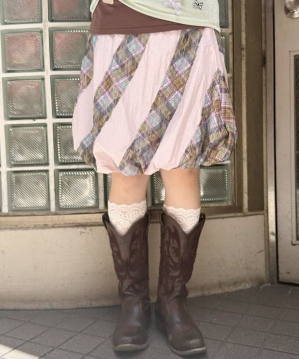 うららさんの「BEAMS WOMEN｜【別注】MILLER / 2パック Tシャツ」を使ったコーディネート