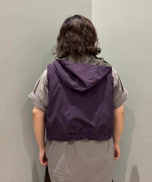イガラシさんの「BEAMS WOMEN｜マウンテンパーカー ベスト」を使ったコーディネート