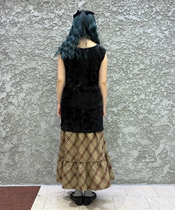 マツモト アカネさんの「BEAMS WOMEN｜クラシック ベロア ミニ ワンピース」を使ったコーディネート