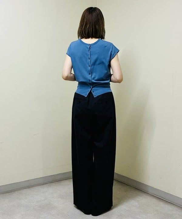 岩沢 珠代さんの「BEAMS WOMEN｜2WAY 天竺 フレンチスリーブ プルオーバー」を使ったコーディネート