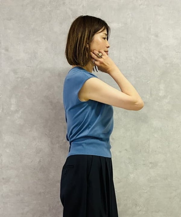 岩沢 珠代さんの「BEAMS WOMEN｜2WAY 天竺 フレンチスリーブ プルオーバー」を使ったコーディネート