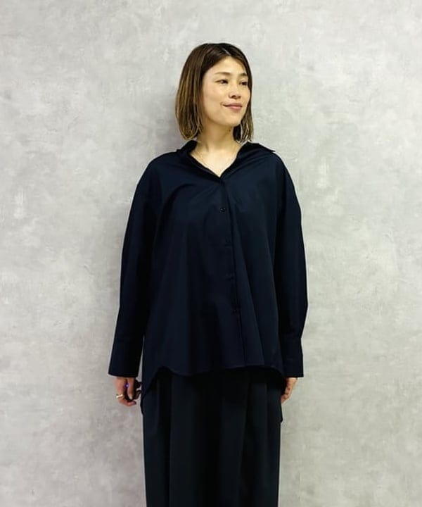 岩沢 珠代さんの「BEAMS WOMEN｜2WAY オーバーシャツ 26AW」を使ったコーディネート