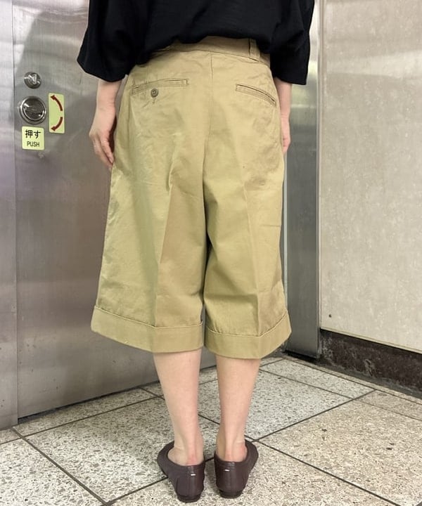 野村 美紅さんの「BEAMS WOMEN｜チノ ショーツ」を使ったコーディネート