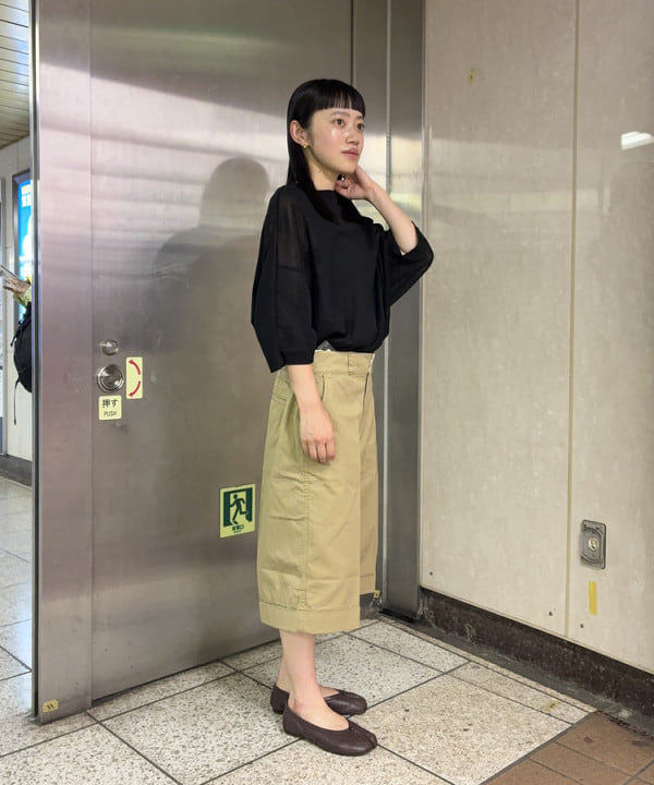 野村 美紅さんの「BEAMS WOMEN｜チノ ショーツ」を使ったコーディネート