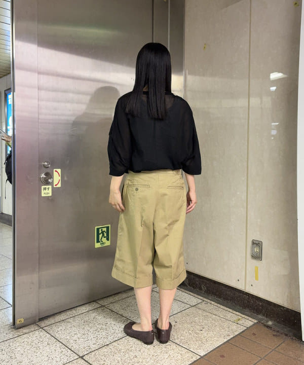 野村 美紅さんの「BEAMS WOMEN｜チノ ショーツ」を使ったコーディネート