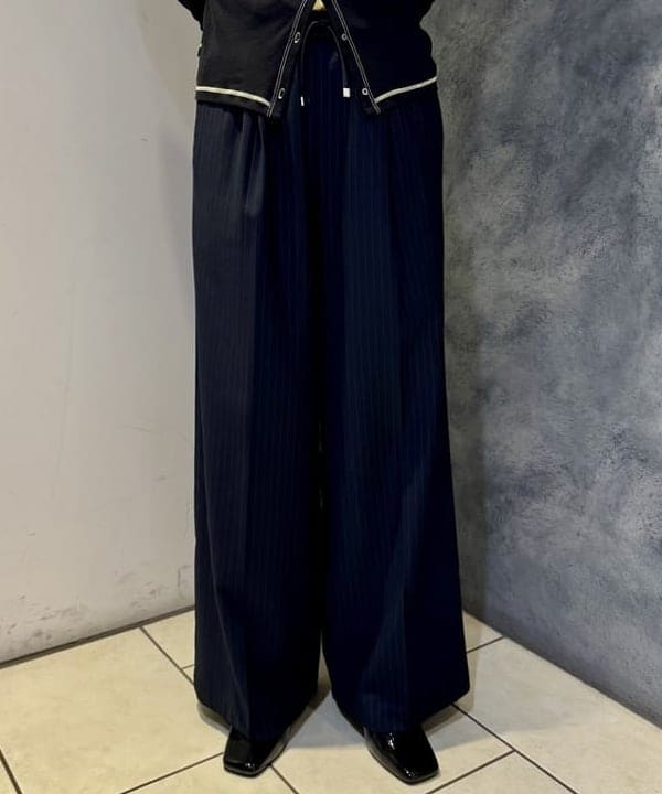 reinaさんの「BEAMS WOMEN｜ピンストライプ ワイド イージー パンツ」を使ったコーディネート