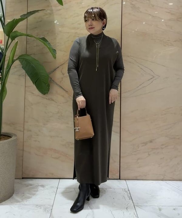 塚越 有紀さんの「BEAMS WOMEN｜シンプル モダン イヤーカフ」を使ったコーディネート