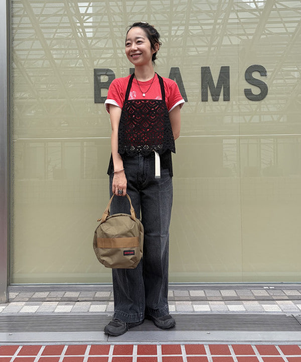 矢野(青木)優香さんの「BEAMS WOMEN｜maturely / レース ホルター トップ」を使ったコーディネート
