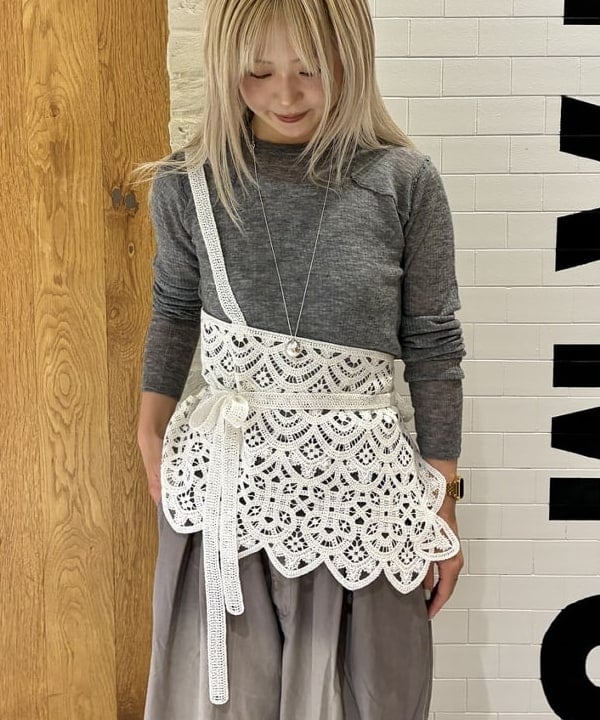 ando naoさんの「BEAMS WOMEN｜maturely / レース ホルター トップ」を使ったコーディネート