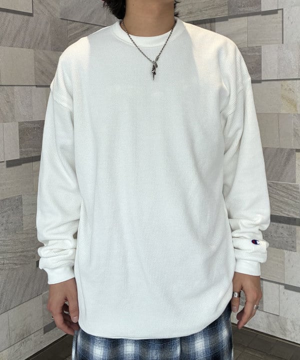 松島 海斗さんの「【別注】Champion / リバーシブル ロングスリーブ Tシャツ」を使ったコーディネート