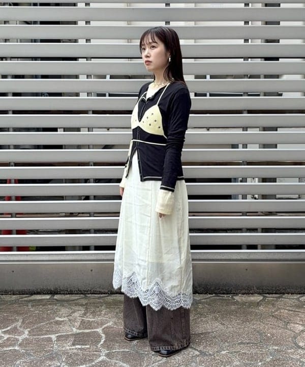 カタヤマ アヤさんの「BEAMS WOMEN｜【別注】MILLER / 2パック Tシャツ」を使ったコーディネート