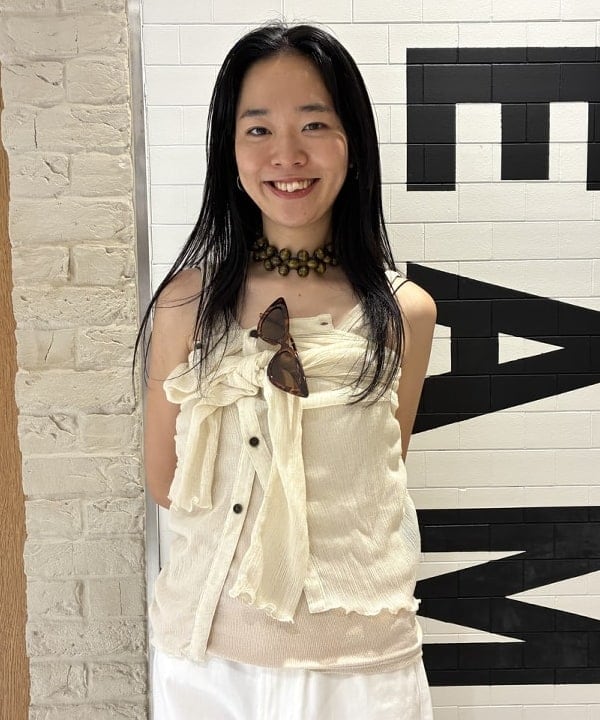 津藤 理佐子さんの「BEAMS WOMEN｜ワイド デニム パンツ」を使ったコーディネート