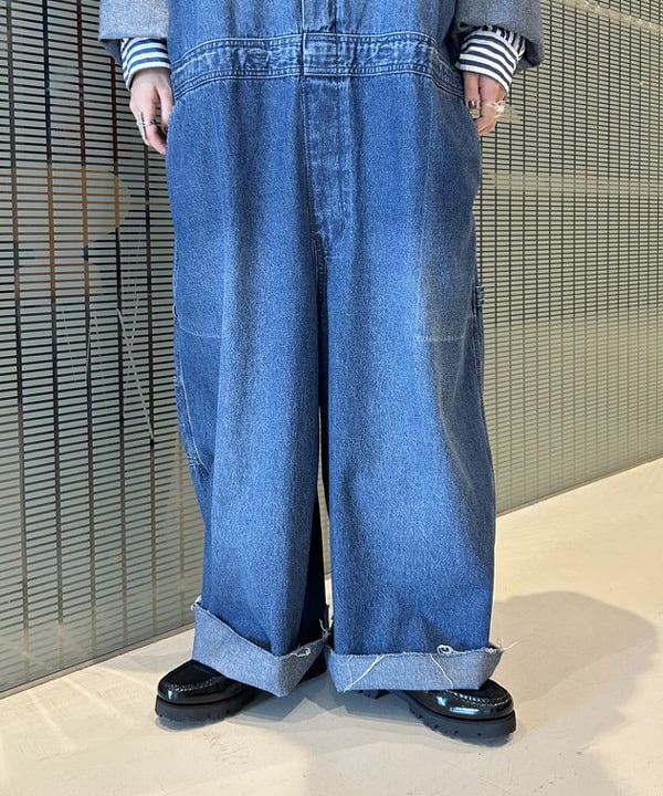 清水 彩乃さんの「BEAMS WOMEN｜ロンドン ストライプ ボタンダウン シャツ」を使ったコーディネート
